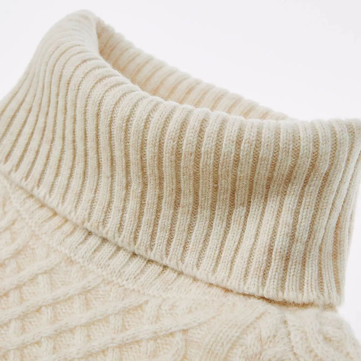 Women's Cashmere Sweater - Turtleneck - 100% Wool