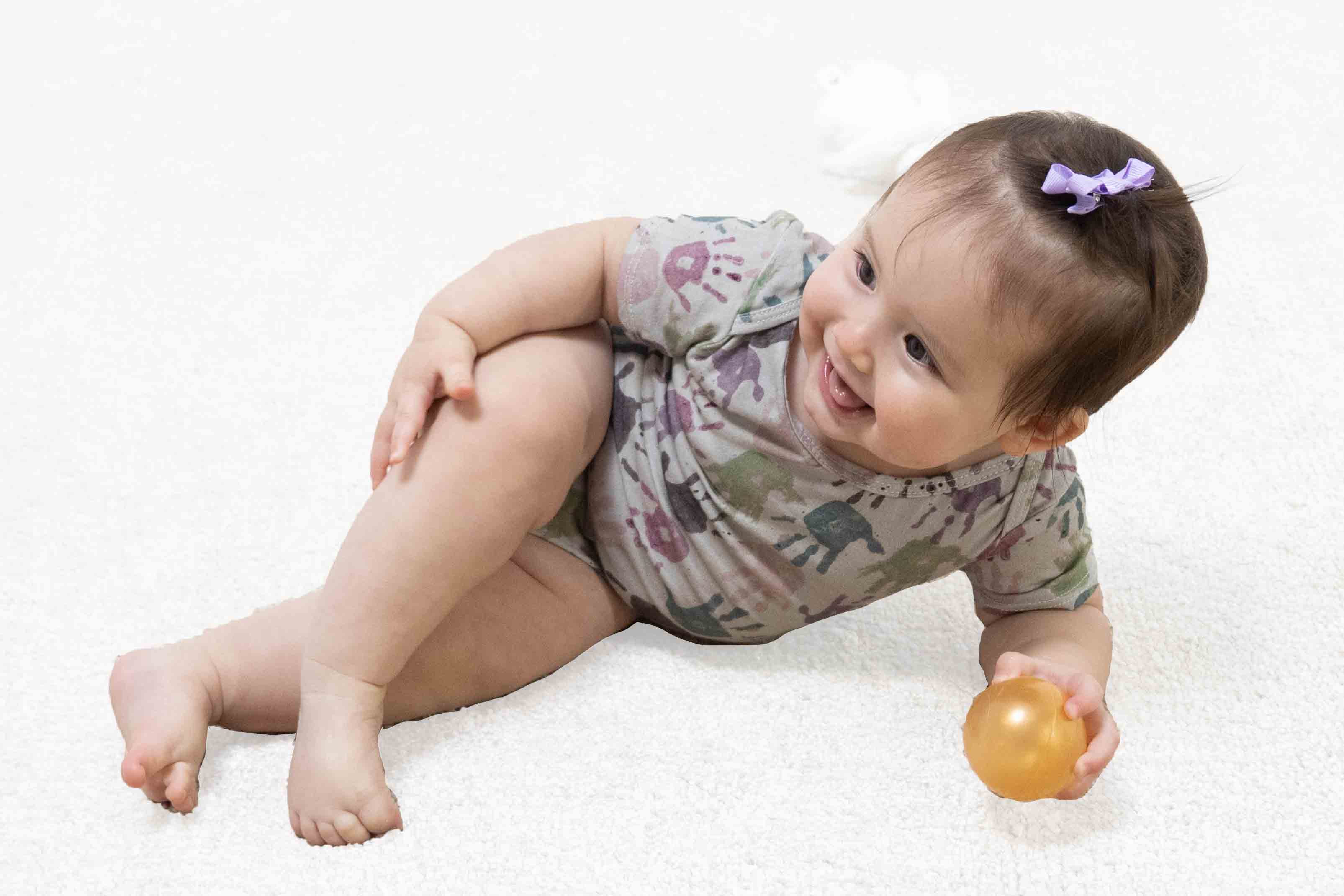 Organic Cotton Onesie / Handprints